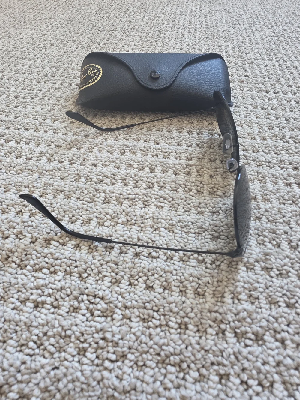 Ray-Ban Black POLARIZED Aviator Max Sunglasses with Matching Case